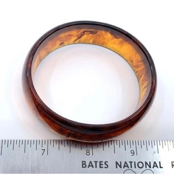 BAKELITE Vintage 1940s Translucent RootBeer Marbled Colored Oval Bangle Bracelet - Picture 5 of 6
